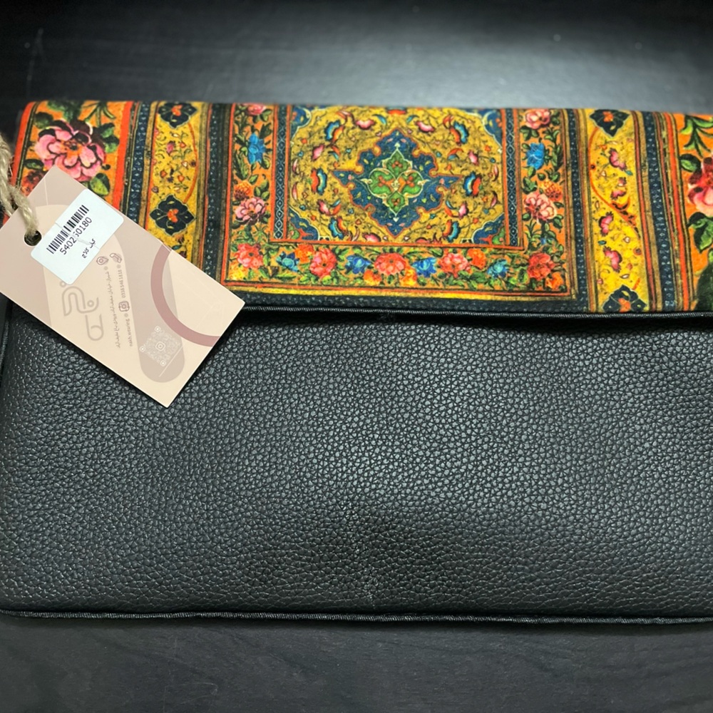 Women’s clutch